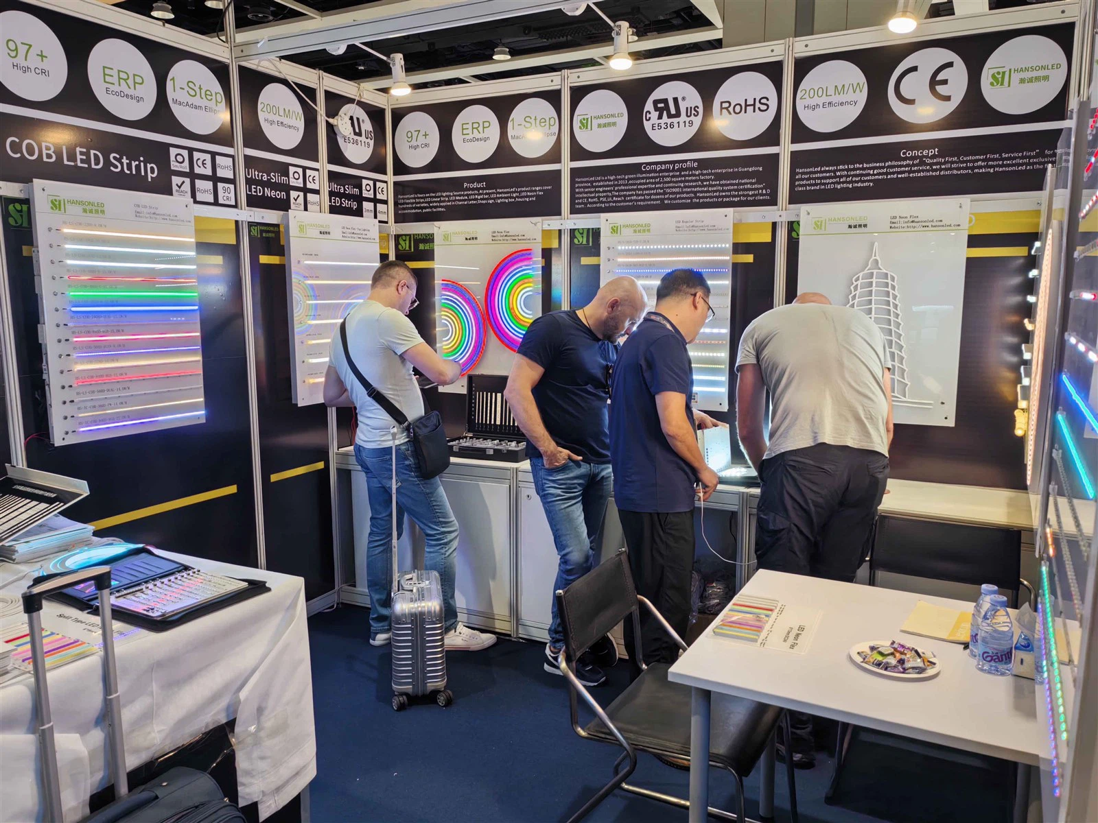 news-4096-3072 news-4096-3072